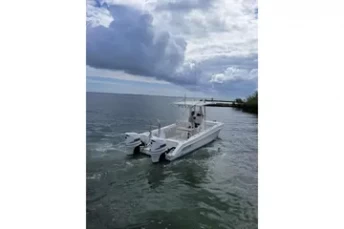 2017 Twin Vee 26 Center Console