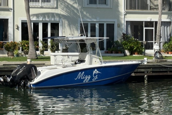 2006 Boston Whaler 240 Outrage