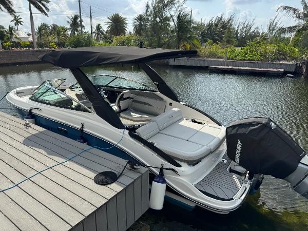 SOD!! - 2023 Sea Ray SLX 260 Outboard
