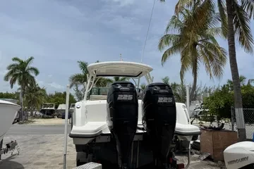 2014 Boston Whaler 270 Vantage