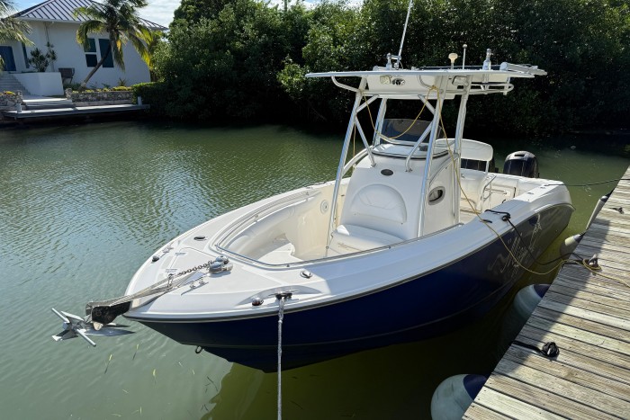 2006 Boston Whaler 240 Outrage