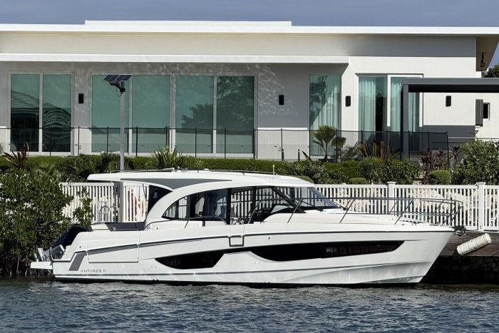 2021 Beneteau Antares 11